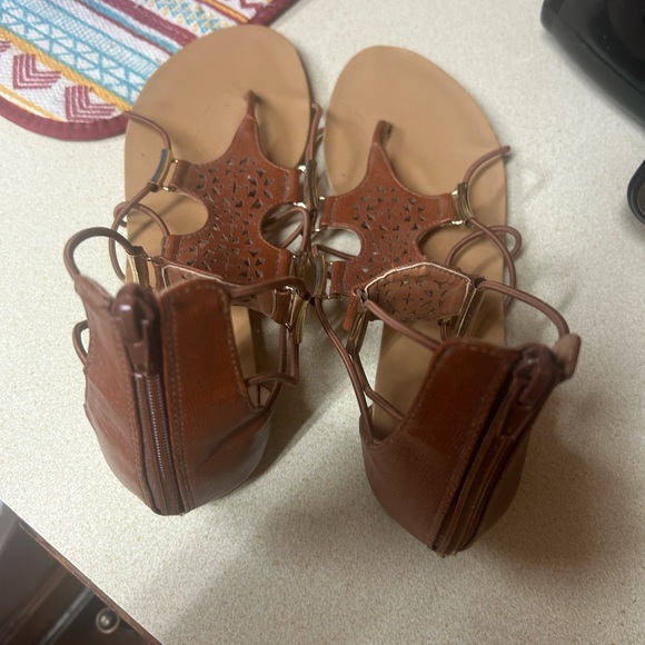 Sandals - Picture 3 of 5